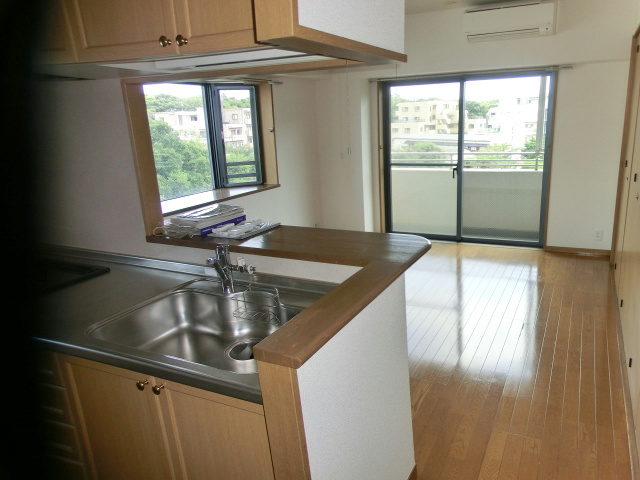 カルム参番館 玄関