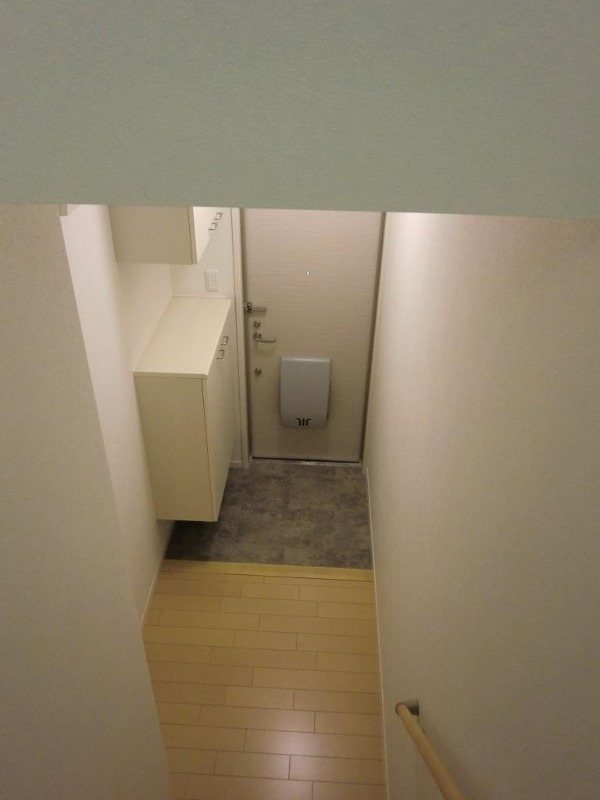 Khouse 玄関