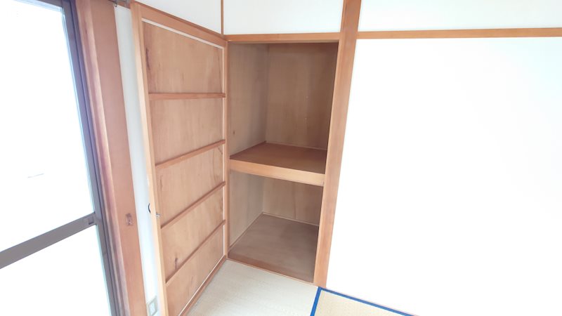 岩下アパート  収納