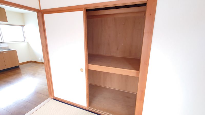 岩下アパート  収納
