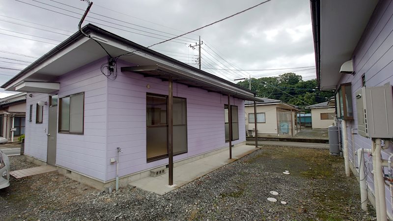 岩下アパート  駐車場