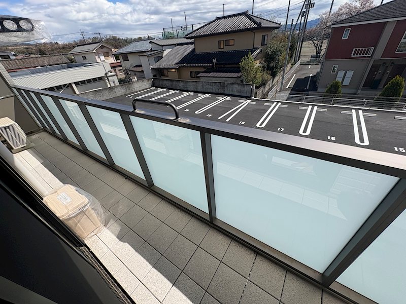 山梨県韮崎市若宮３丁目 ベランダ