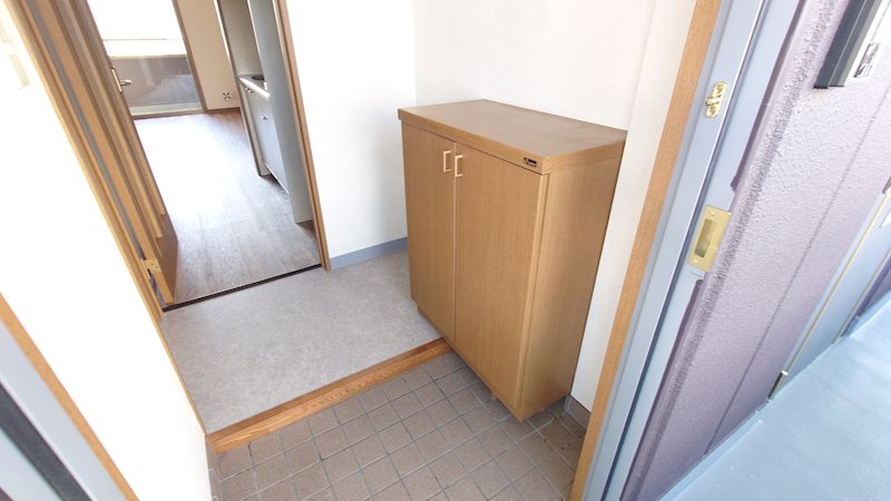 山梨県甲府市貢川本町 玄関