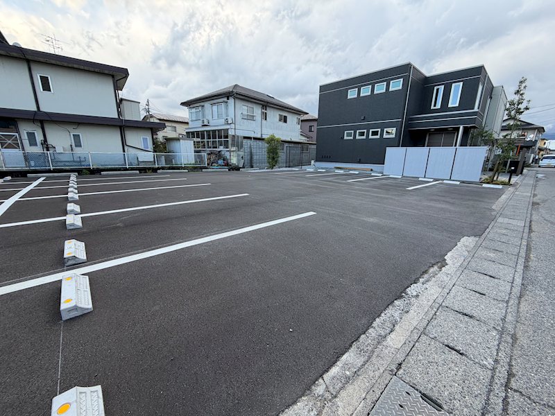 山梨県甲府市徳行１丁目 駐車場