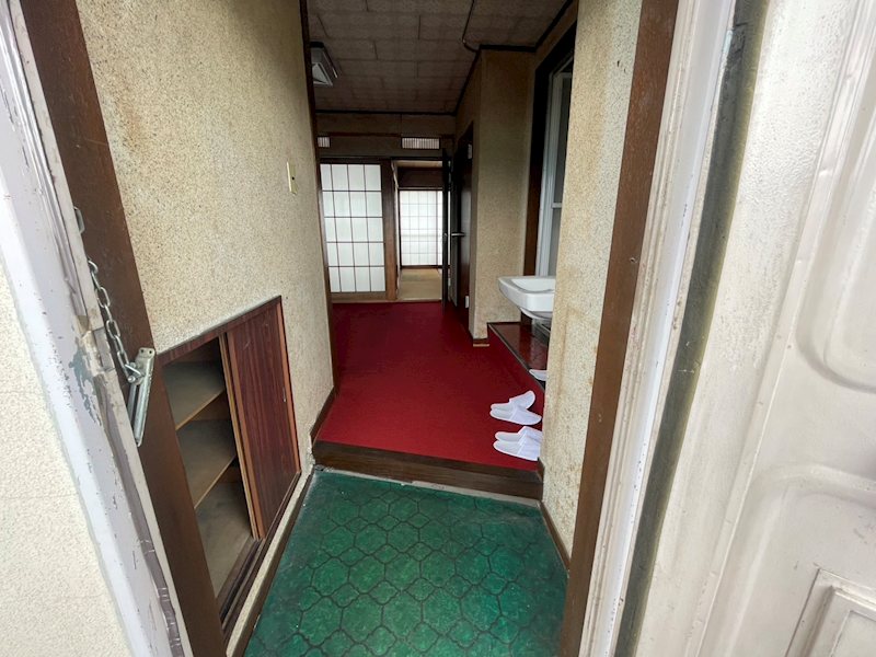 山梨県甲斐市竜王新町 玄関
