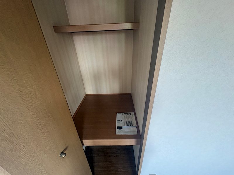 山梨県韮崎市龍岡町下條南割 収納