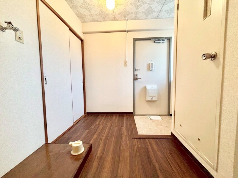 ファースト坪井 玄関