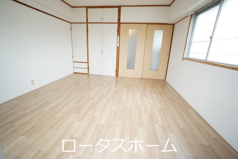 クリスタルハーモニー リビング