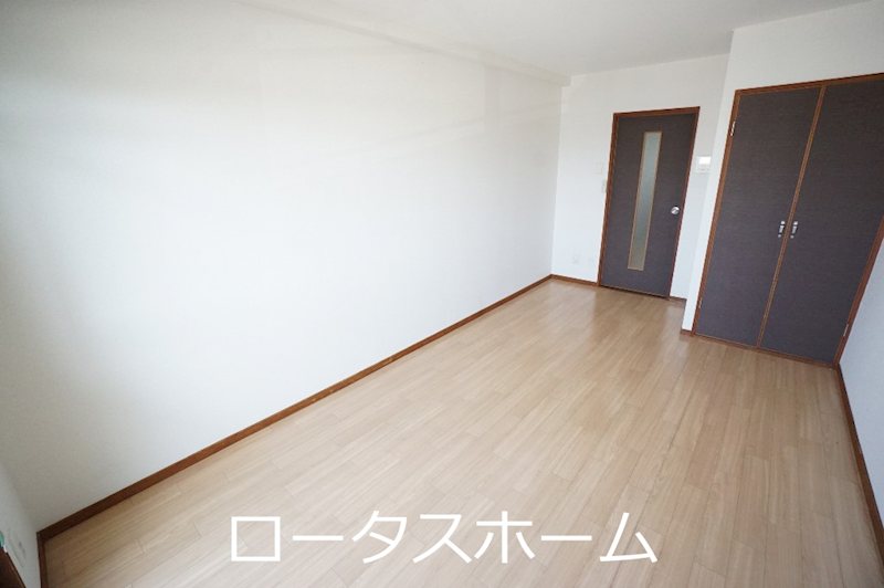 メゾン・エスプリ国分 ベッドルーム