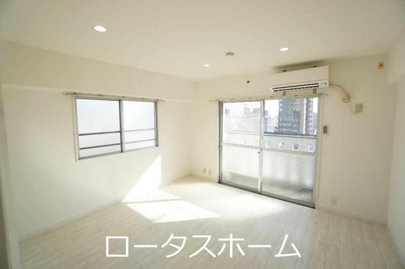 クリスタルハーモニー リビング