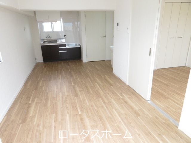 クリスタルハーモニー リビング