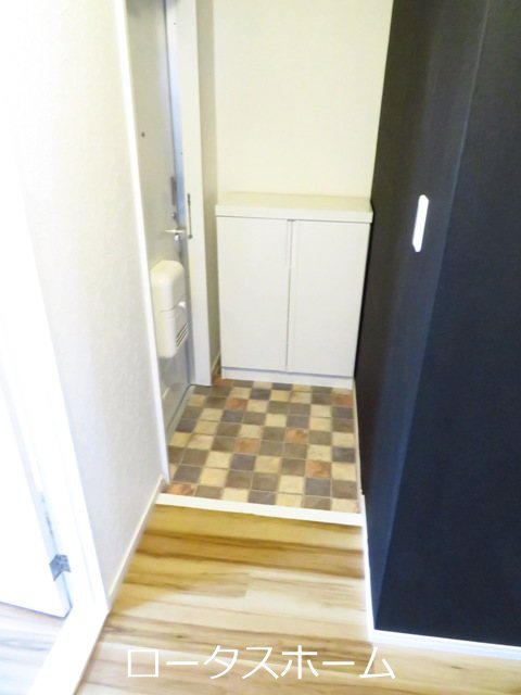オリエント喜峰 玄関