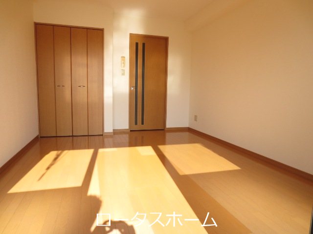 ロイヤルマンション国分Ⅱ リビング