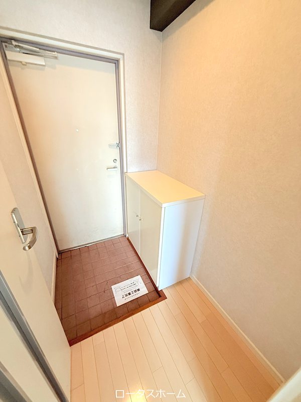 プレステージ国分Ⅲ 玄関