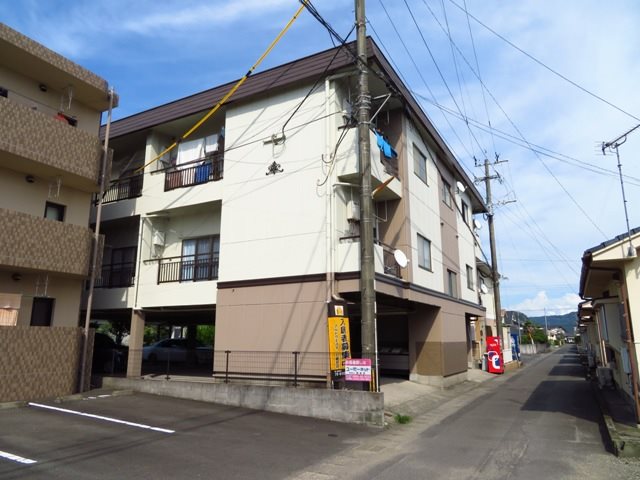 エクセル福島 駐車場