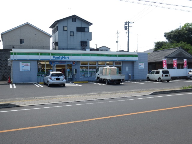 Sky Garden内山田 コンビニ