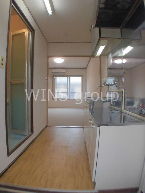 クレセントコーポ 玄関