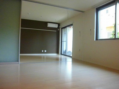 プレジオ桜丘 リビング