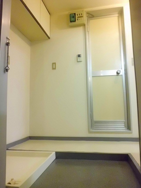 プランタンヨダ 玄関