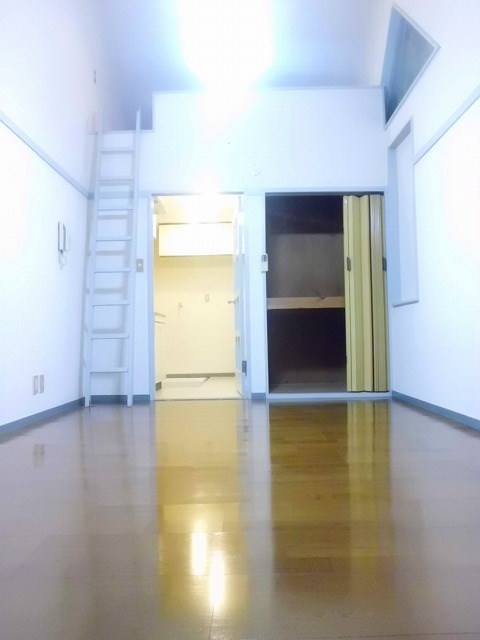 プランタンヨダ リビング