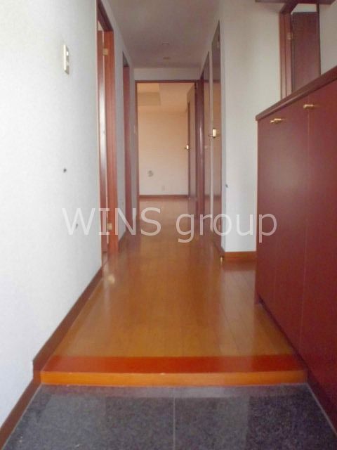 リズ梅ヶ丘 玄関