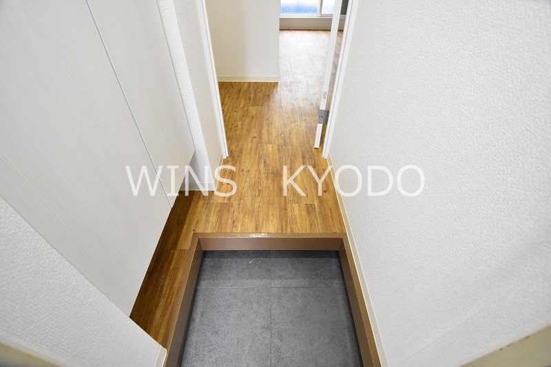 シャインホーム 玄関