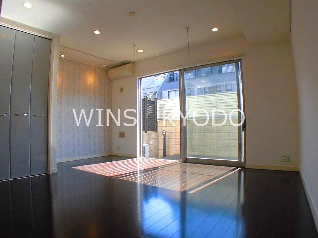 アルファ リビング