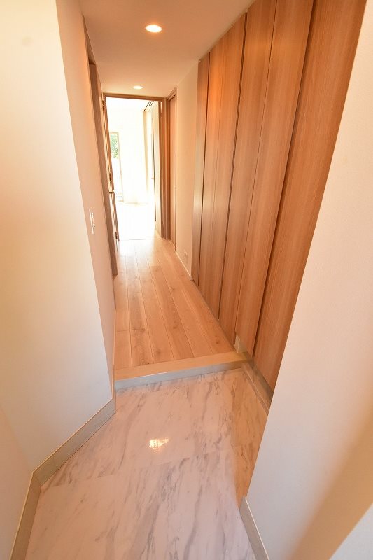 TENAS千歳船橋 玄関