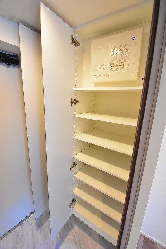 TENAS千歳船橋 玄関