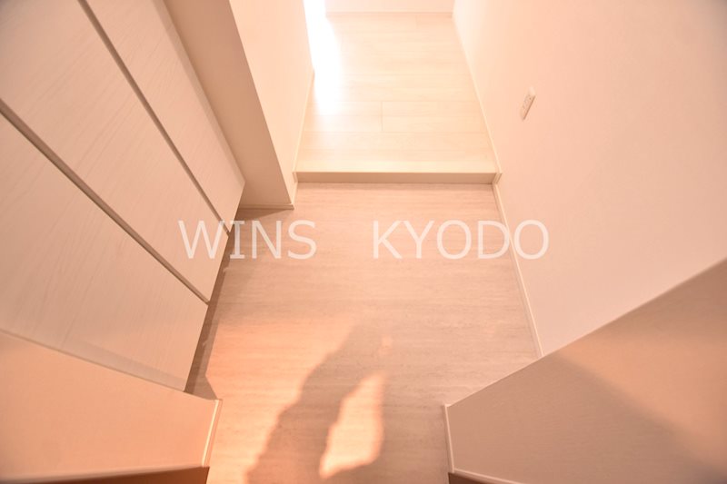 The MANOR KYODO 玄関