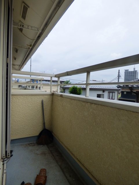小池コンパウンド  ベランダ