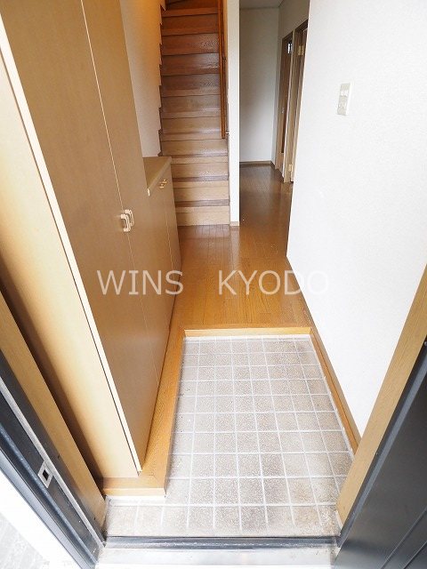 サニーホームズC 玄関