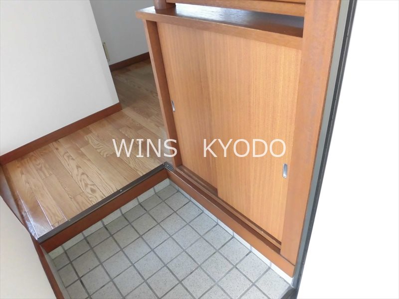 ハイフラット赤堤 玄関