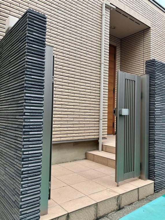 代沢戸建 エントランス