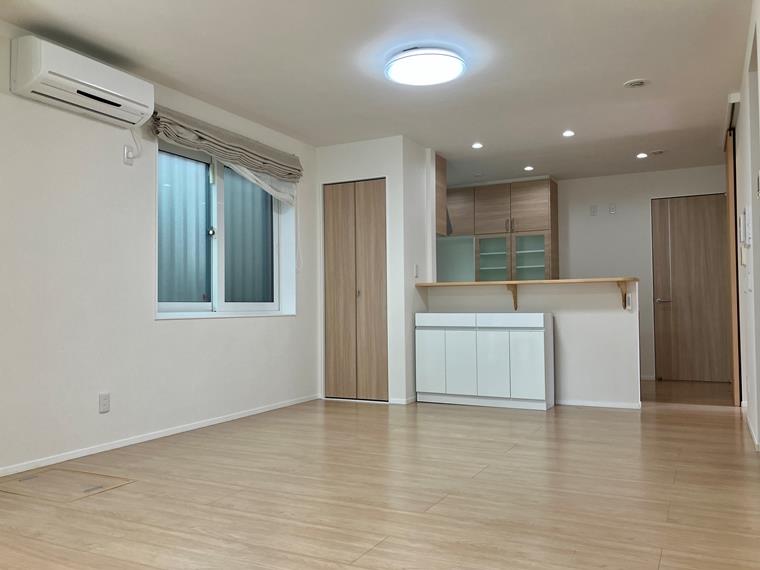 代沢戸建 リビング