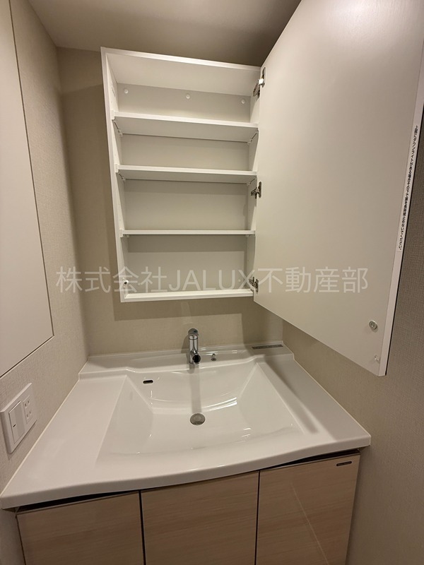 クローバー神田紺屋町 洗面所