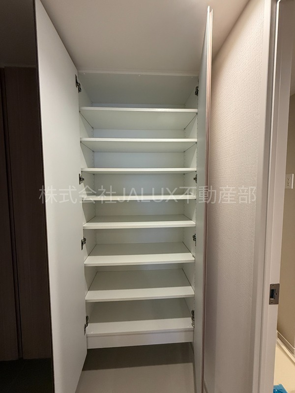 クローバー神田紺屋町 玄関