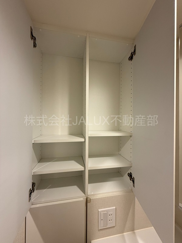 クローバー神田紺屋町 収納