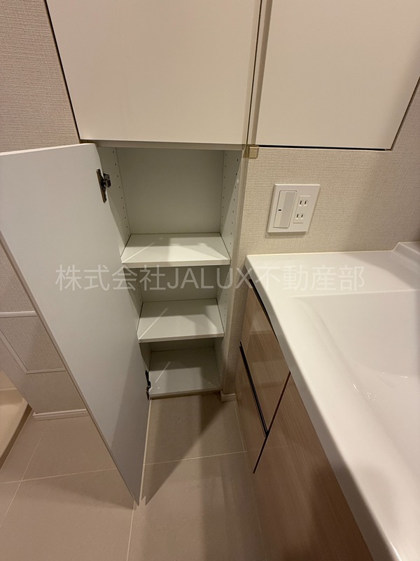 クローバー神田紺屋町 収納