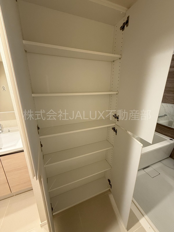 クローバー神田紺屋町 収納