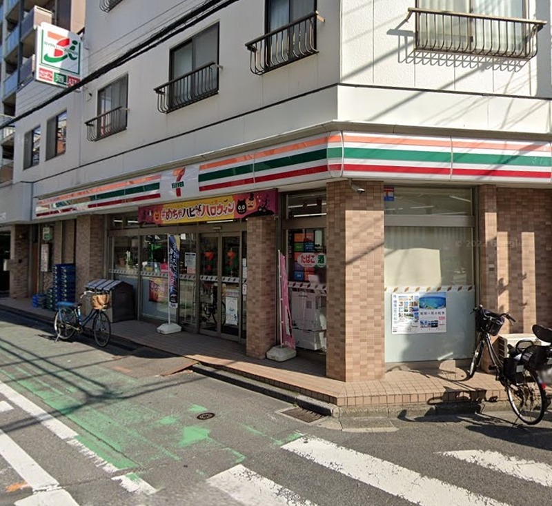 セントラルプラザ コンビニ
