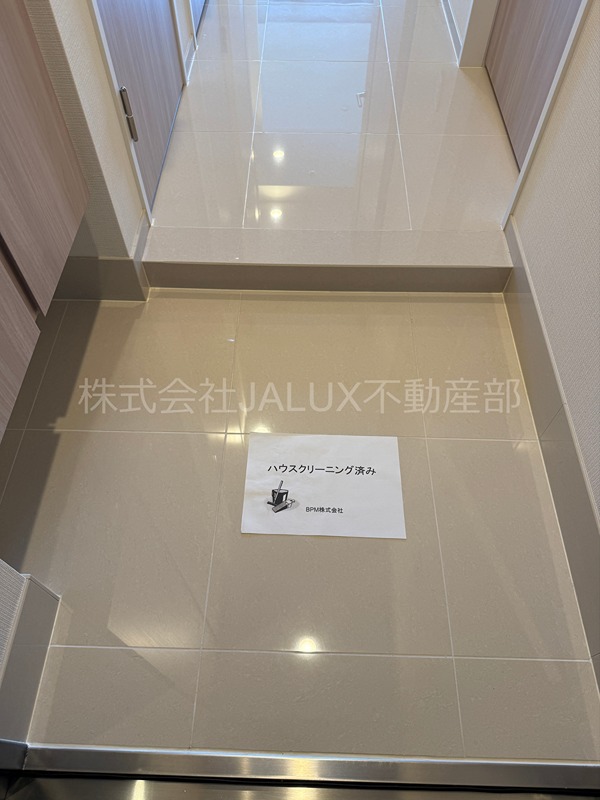クローバー神田紺屋町 玄関