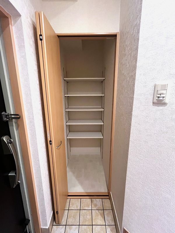 レグラス横浜吉野町サウス 収納