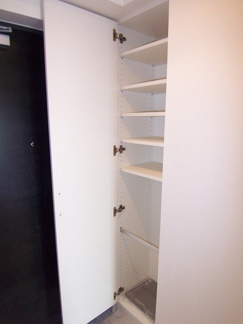 NISHI　IKEBUKURO　RESIDENCE 玄関