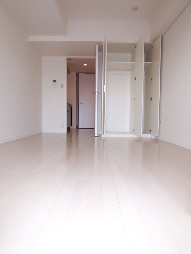 NISHI　IKEBUKURO　RESIDENCE リビング
