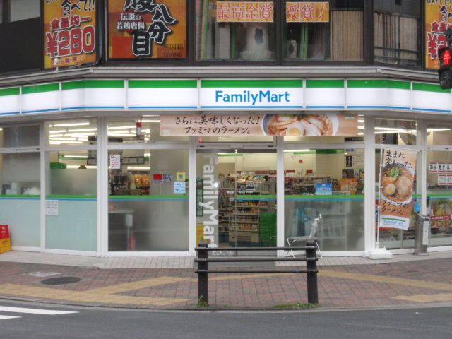 地得ビル コンビニ
