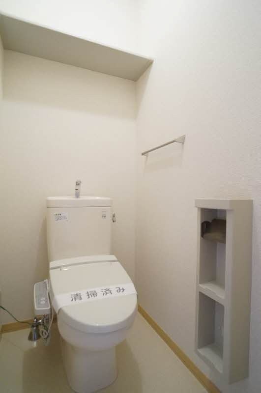 千葉県松戸市小金原４丁目17-16 トイレ