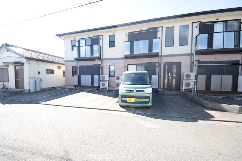 メゾンベール 駐車場