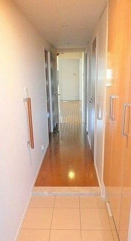 ライオンズマンションセントワーフ横濱   玄関