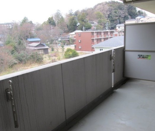 エスト大倉山 ベランダ